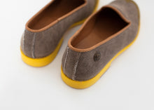Laden Sie das Bild in den Galerie-Viewer, Wingtip Loafer in Yellow